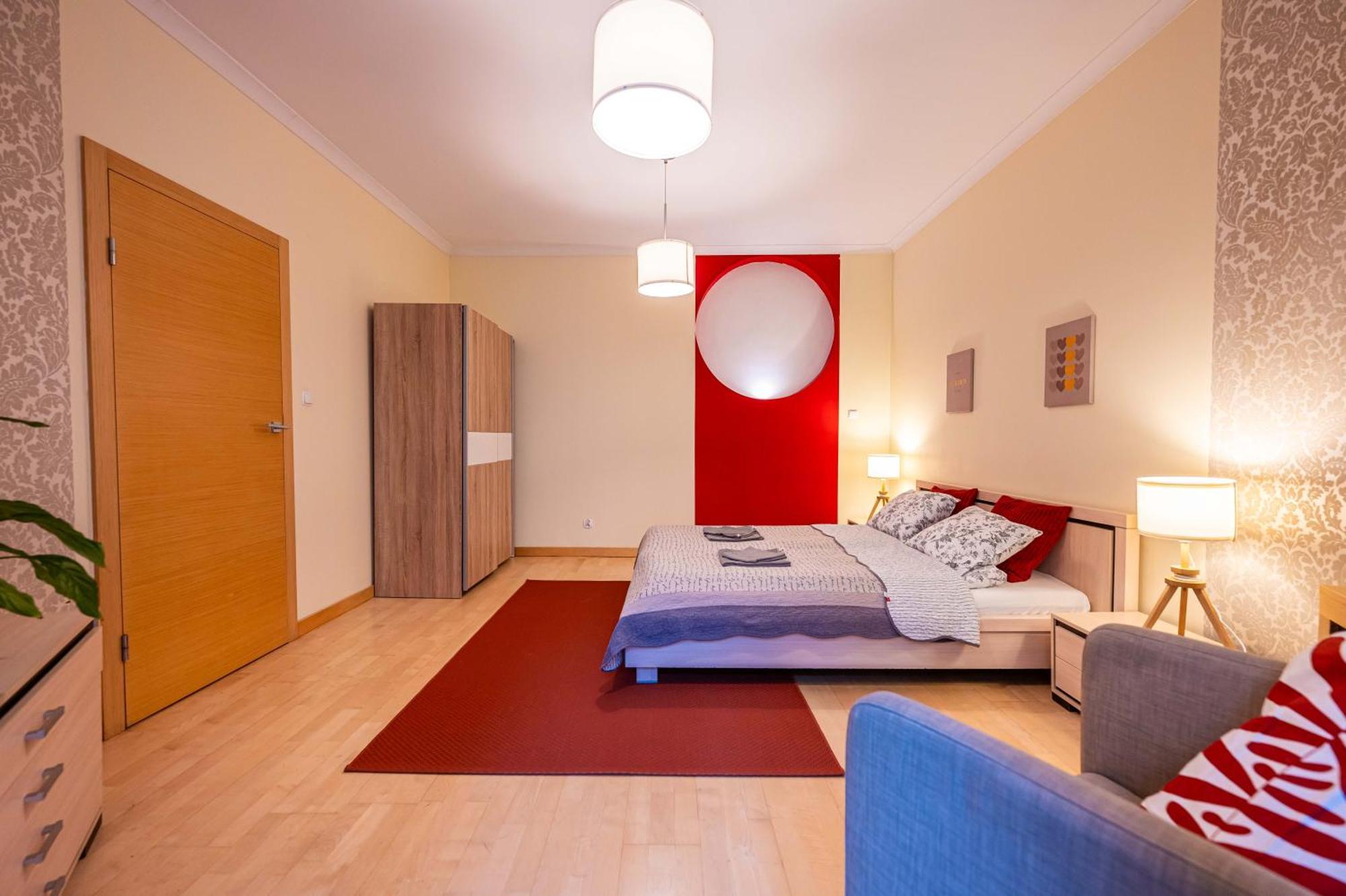 And Specious Two Bedrooms In The Old Town Cracovia