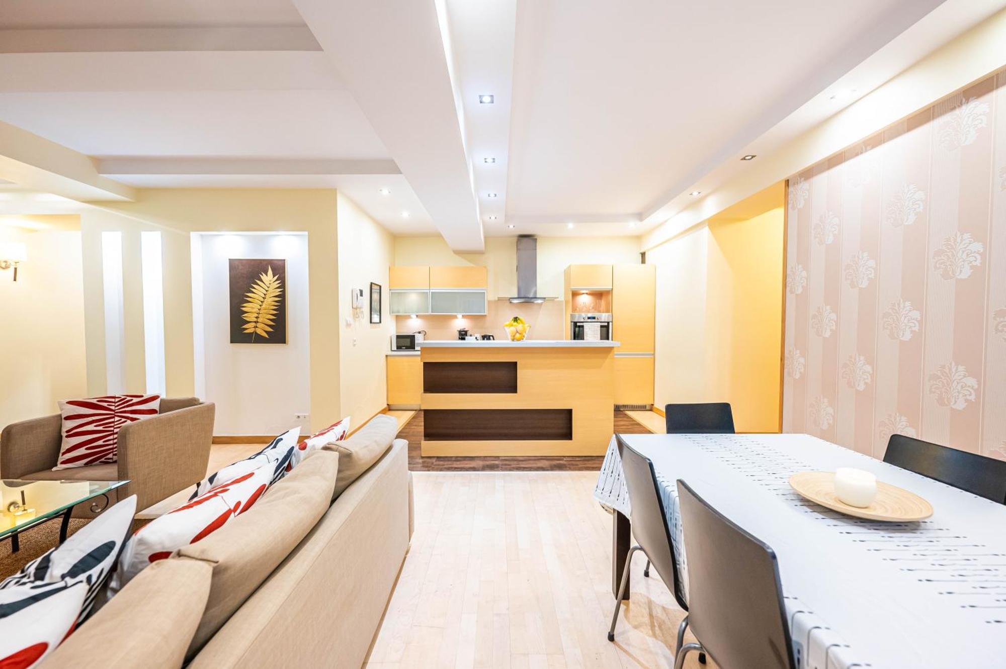 Apartamento And Specious Two Bedrooms In The Old Town Cracovia