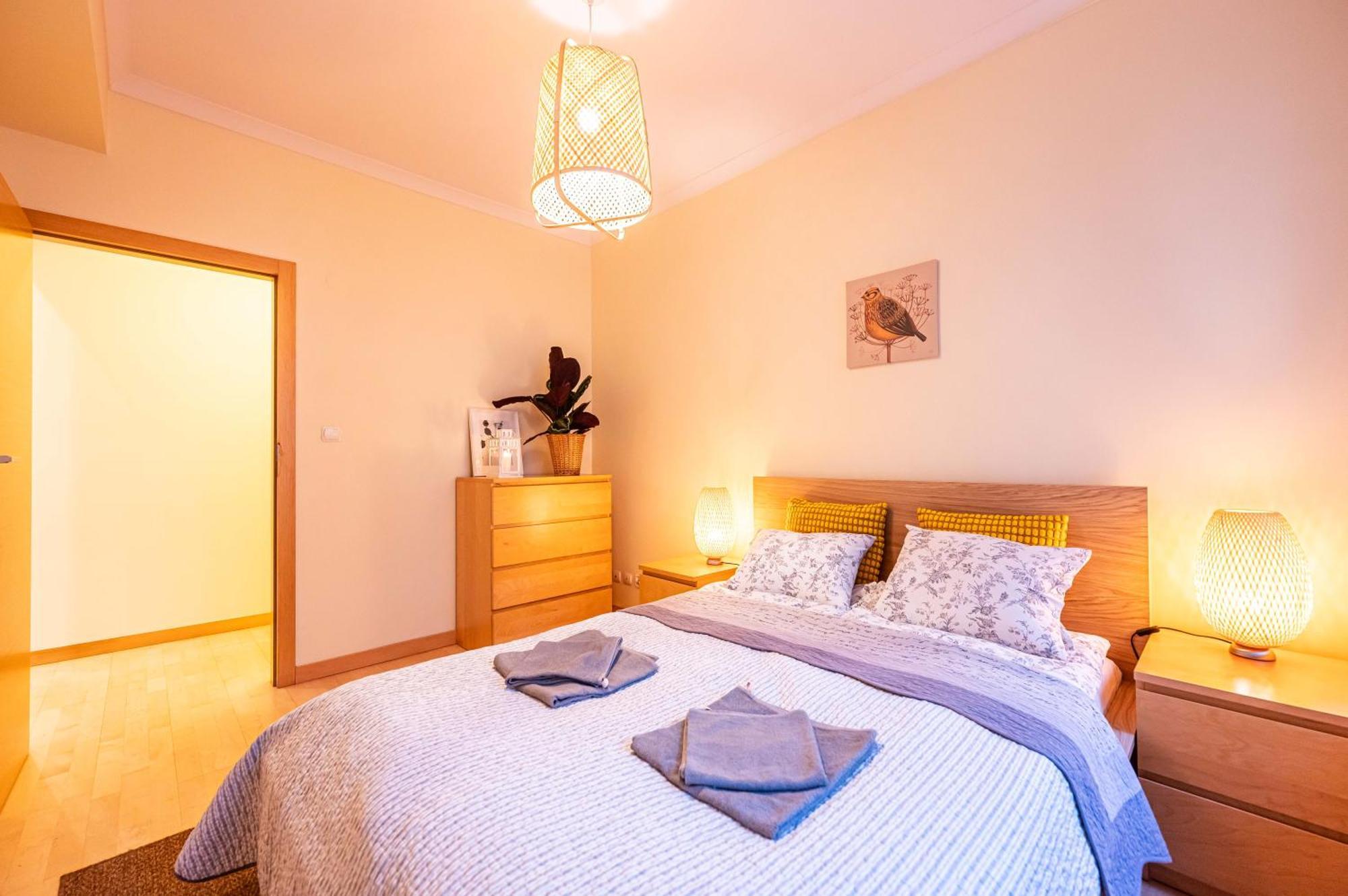 And Specious Two Bedrooms In The Old Town Apartamento *