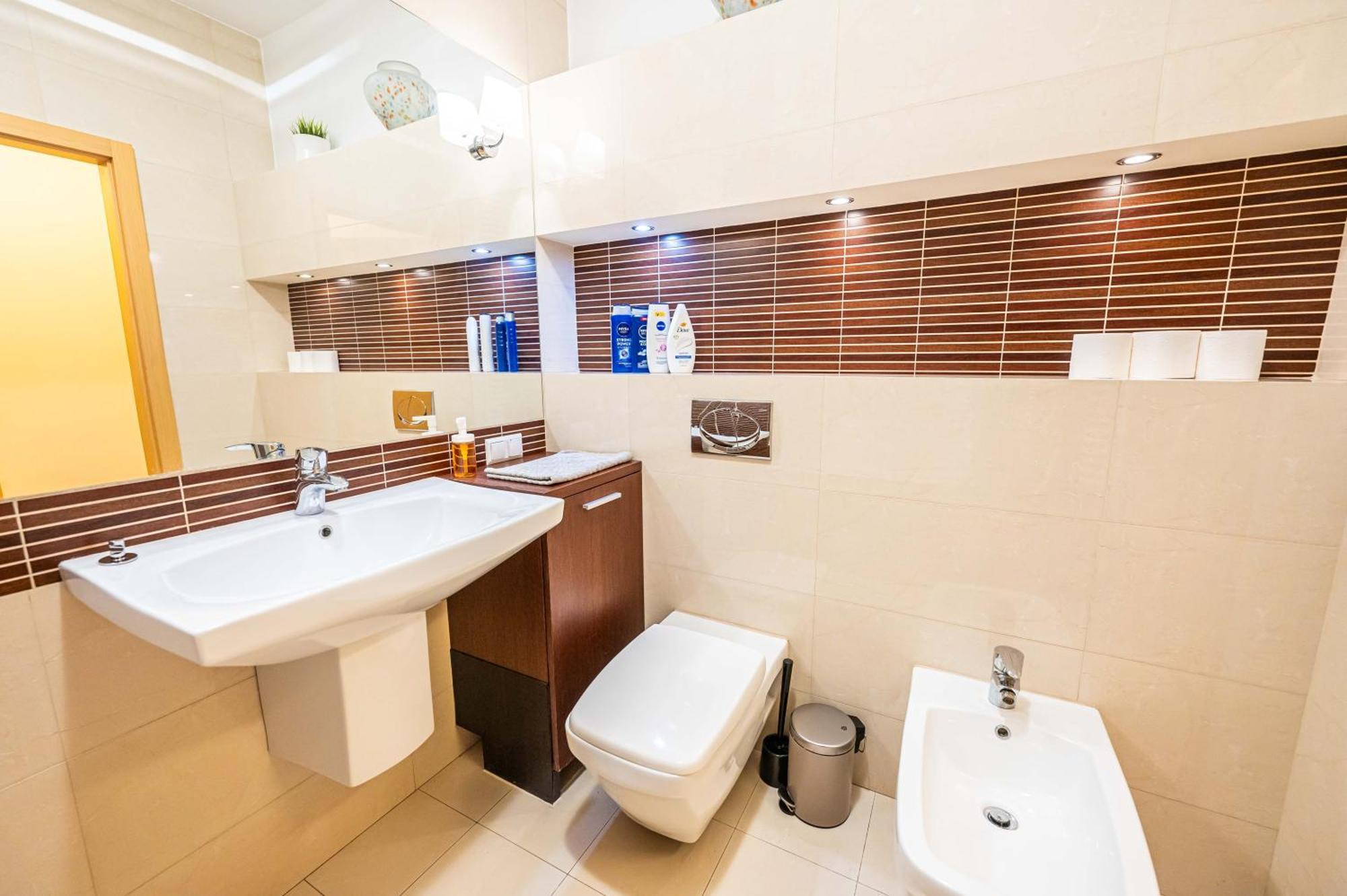 And Specious Two Bedrooms In The Old Town Apartamento Cracovia