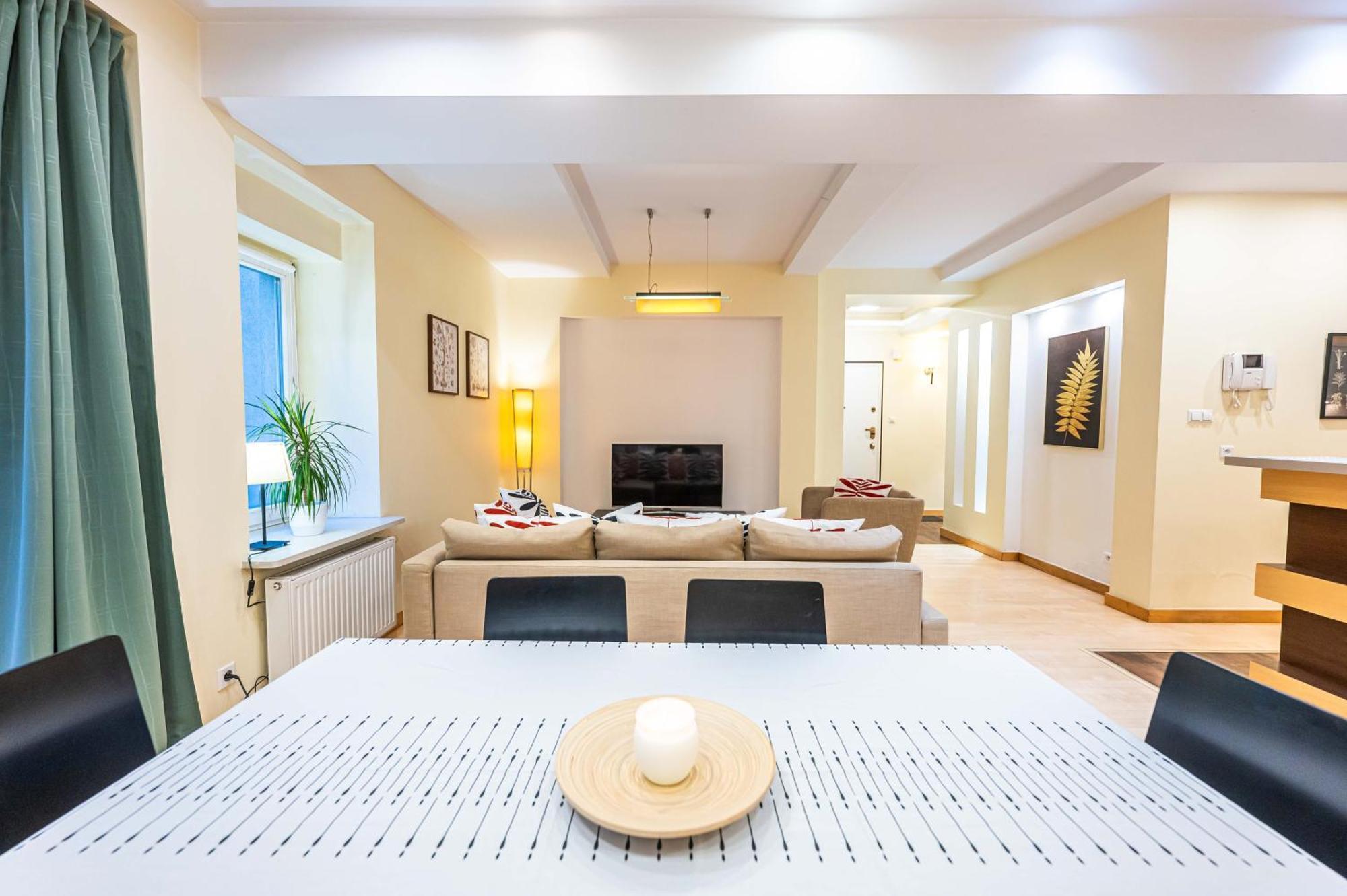 Apartamento And Specious Two Bedrooms In The Old Town Cracovia