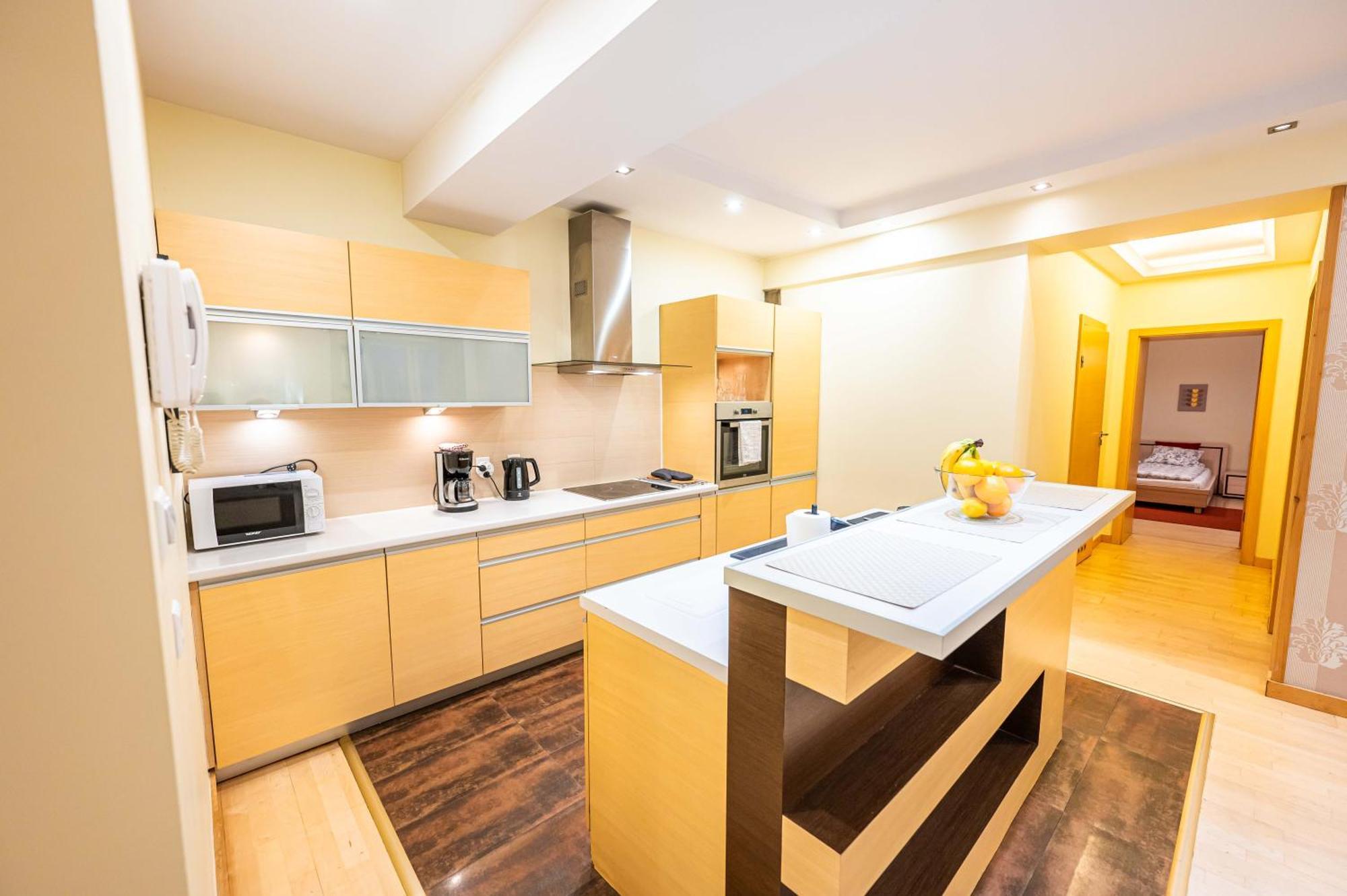 Apartment And Specious Two Bedrooms In The Old Town Krakow